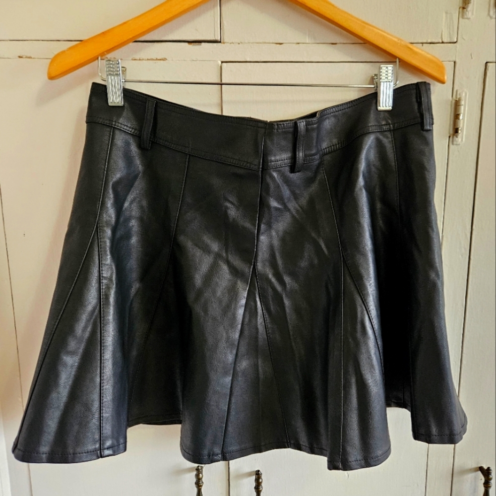 NWT Chou Yatou faux leather skirt Size XL